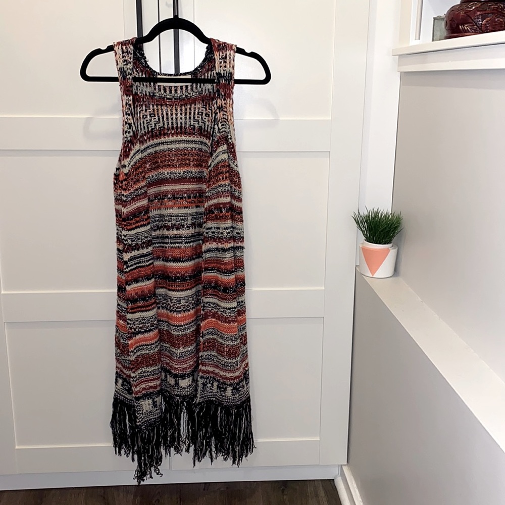Knitted sweater vest